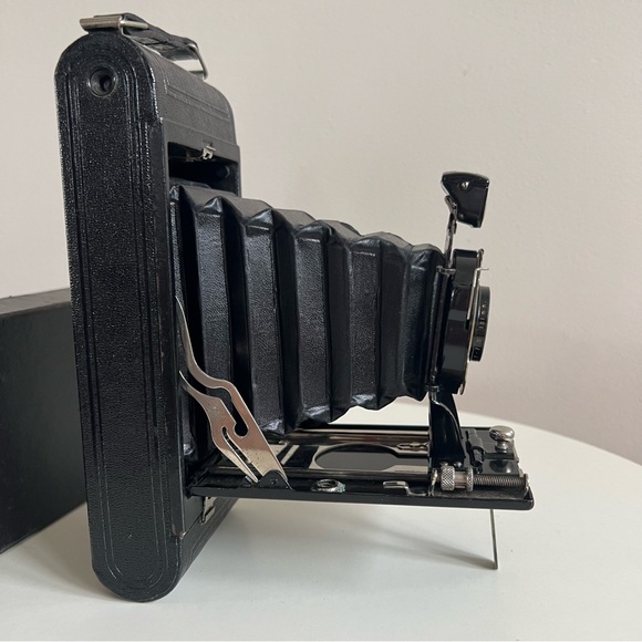 Kodak Black Vintage Camera - Picture 3 of 9